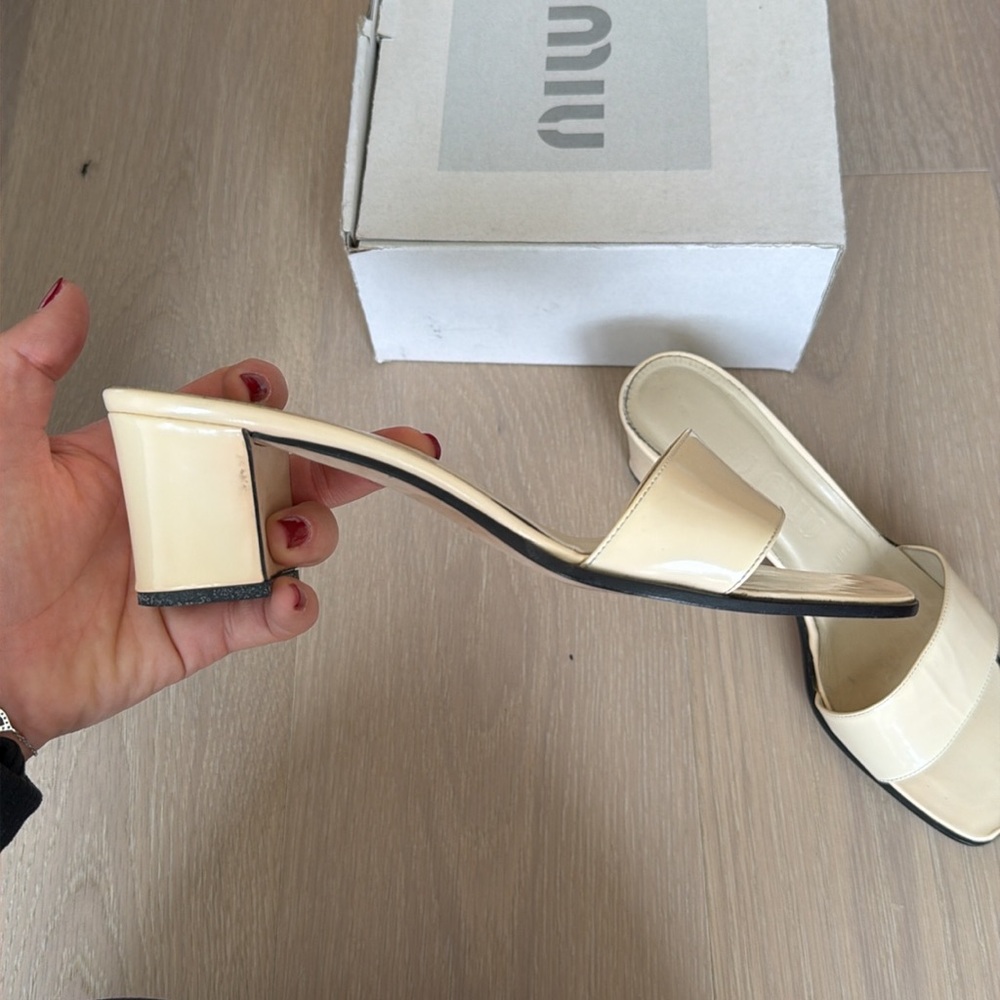 Miu Miu Cream Patent Leather Square Toe Block Heel Mules - Picture 4 of 4